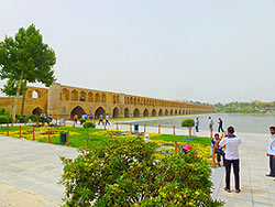 Мост Си-о-се в Исфахане